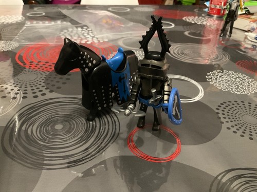 Playmobil chevalier noir hache - playmobil,